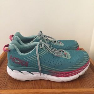 HOKA ONE ONE Clifton 5 Running Shoe (Wide)